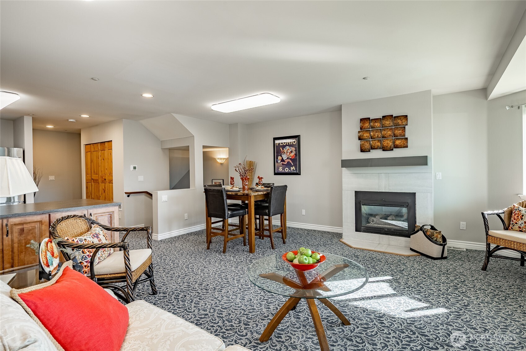 1326 4th Street , Blaine, WA 98230