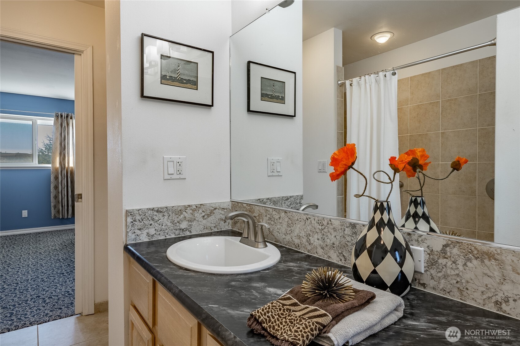 1326 4th Street , Blaine, WA 98230