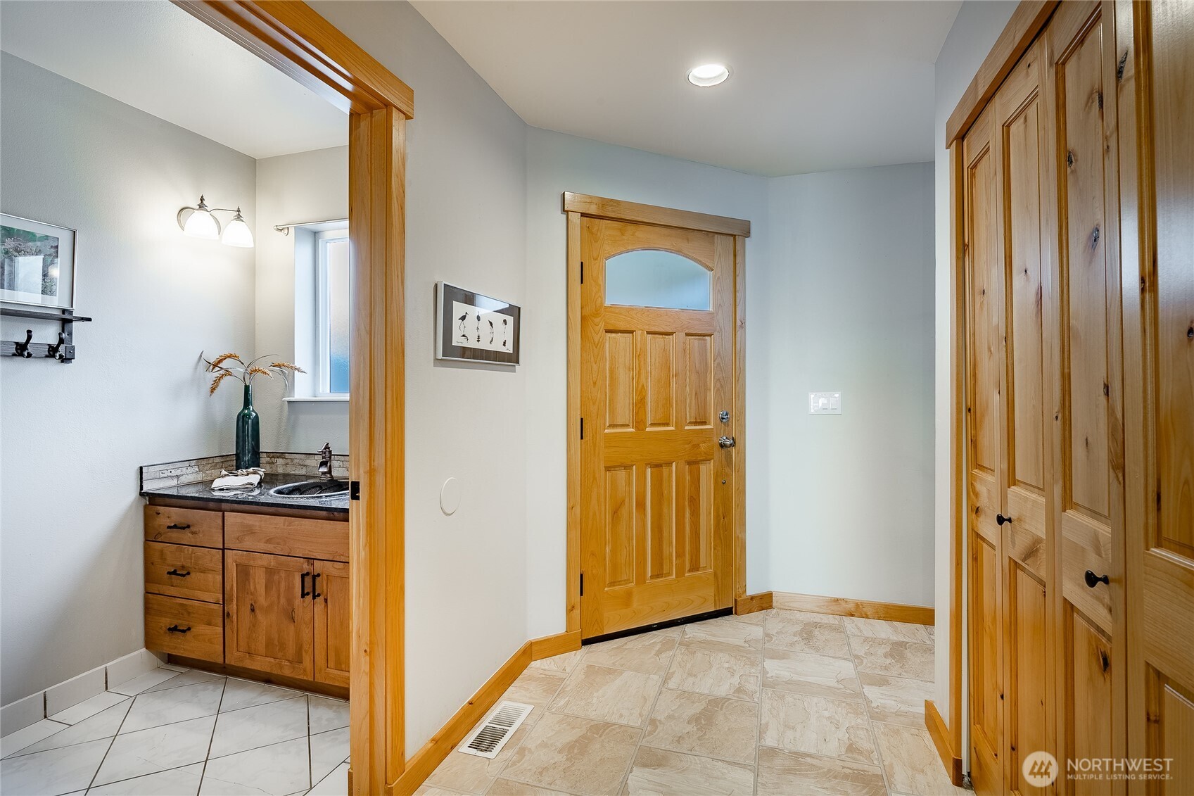 1326 4th Street , Blaine, WA 98230