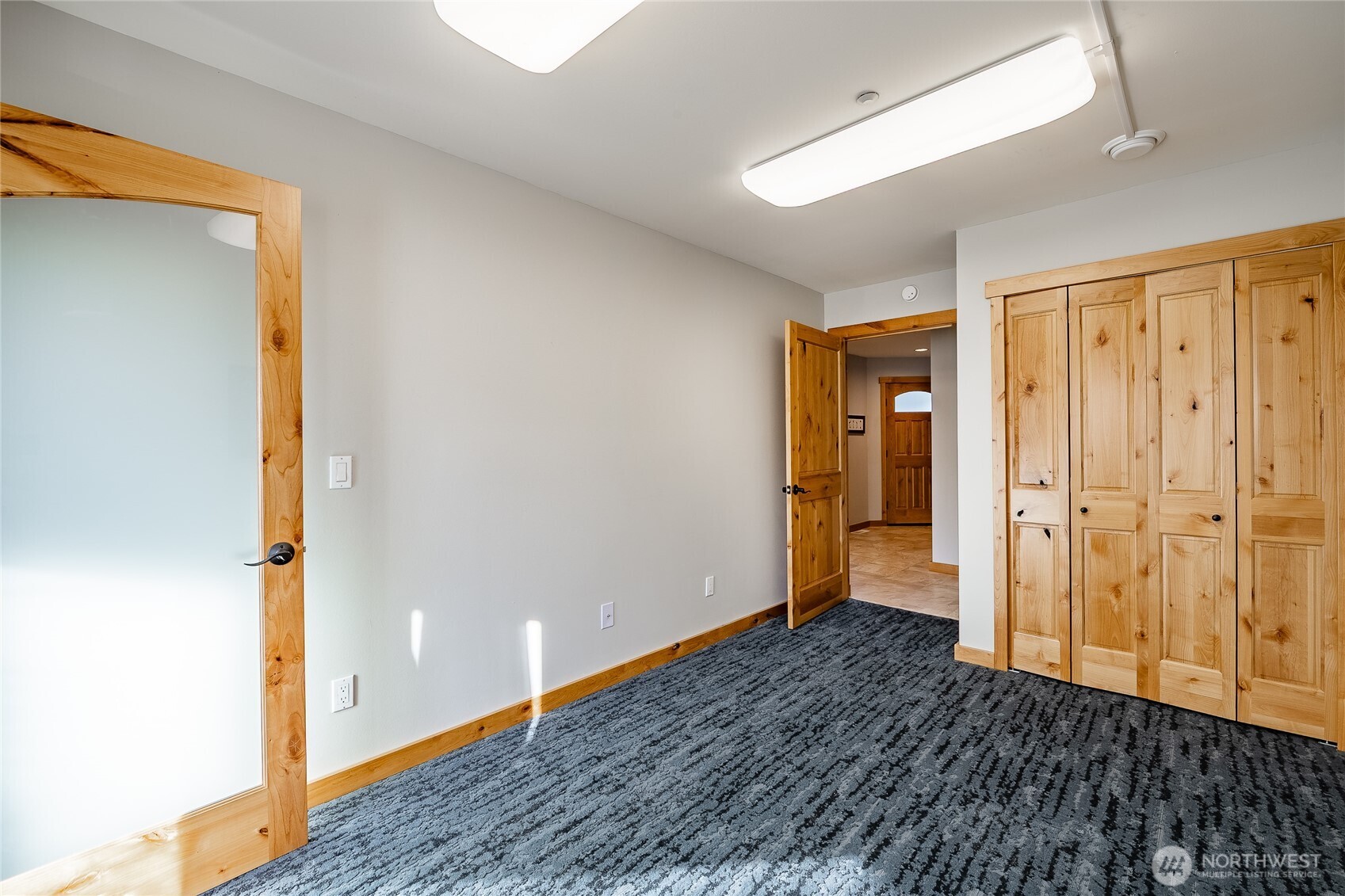 1326 4th Street , Blaine, WA 98230