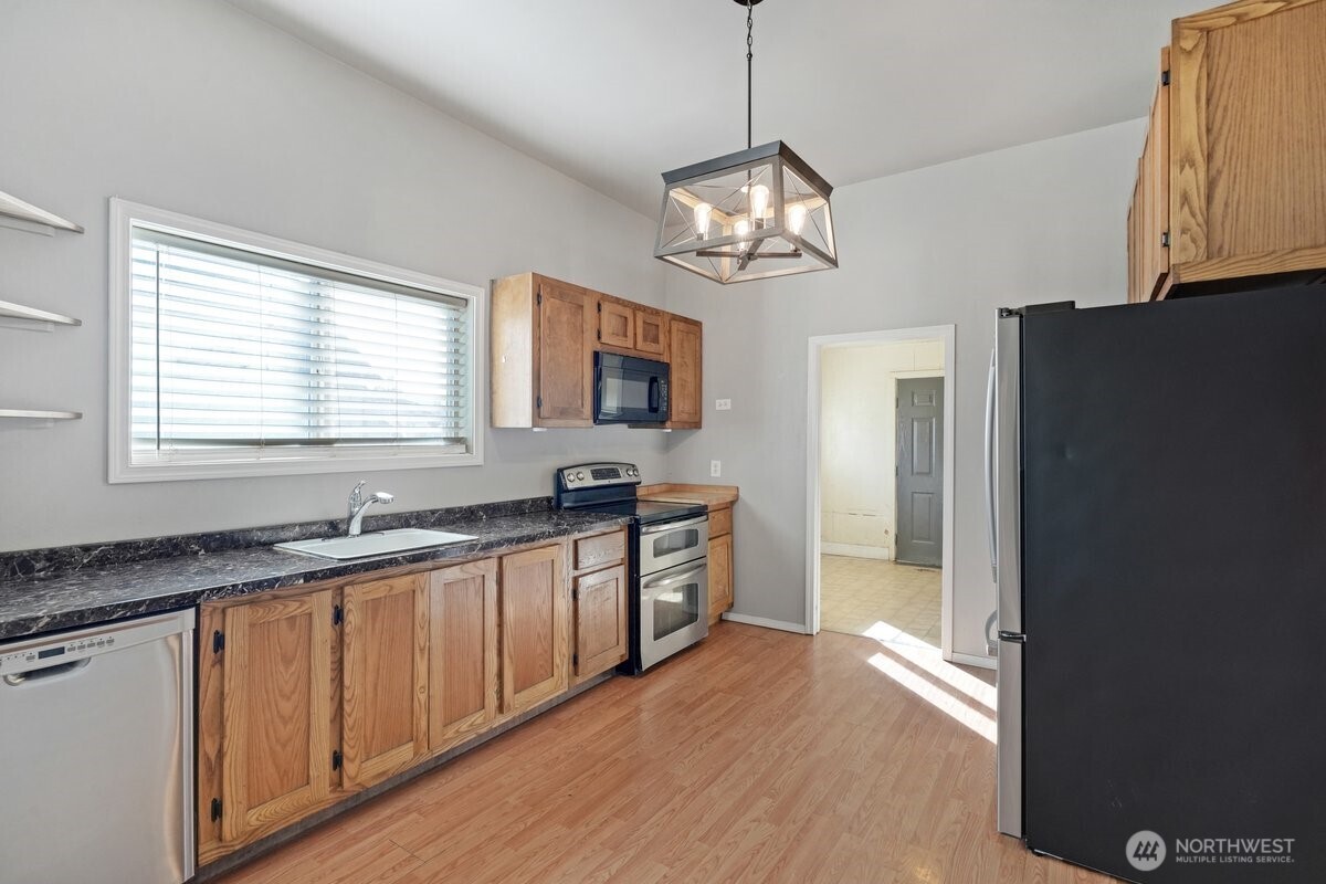 110 Fowler Road , Doty, WA 98539