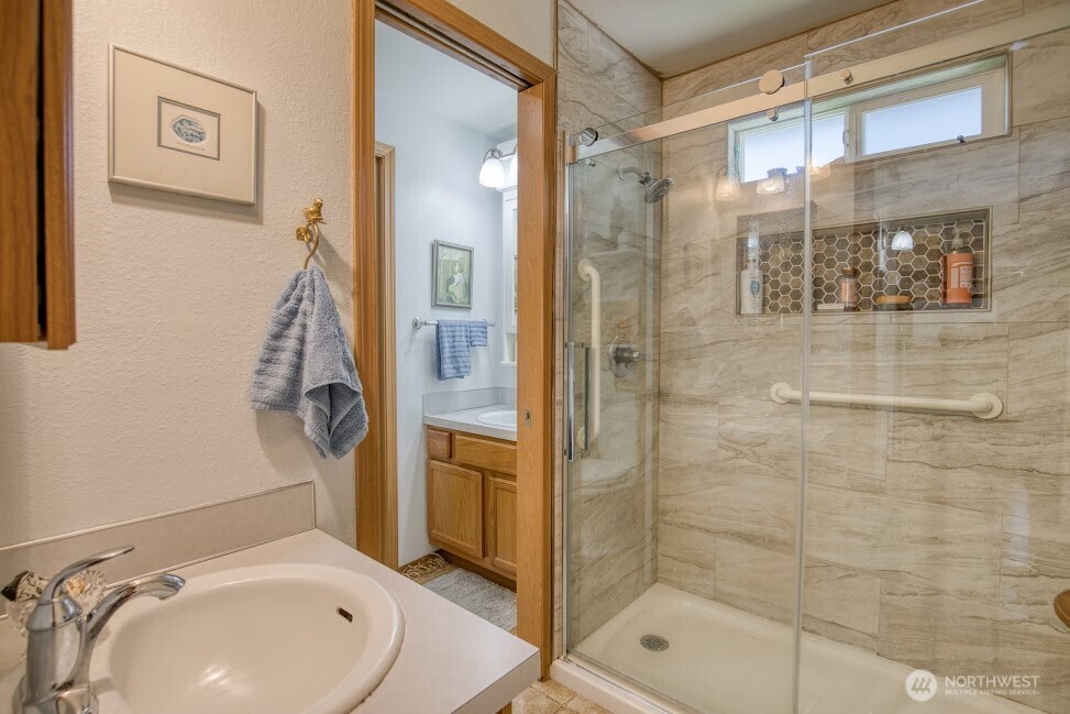 816 Spruce Street , Hoquiam, WA 98550