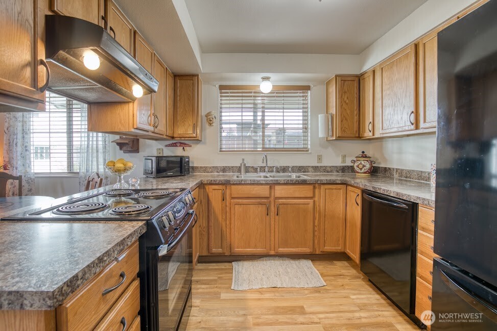 816 Spruce Street , Hoquiam, WA 98550