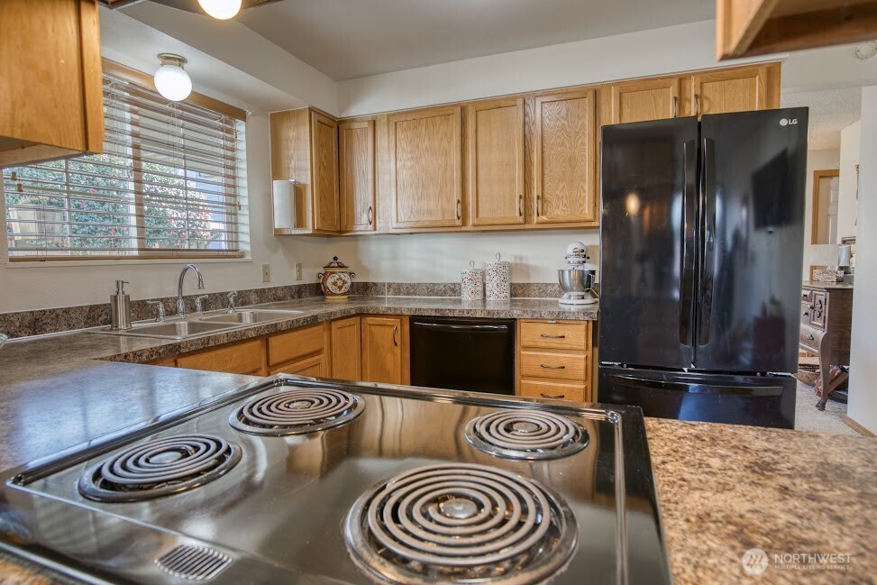 816 Spruce Street , Hoquiam, WA 98550