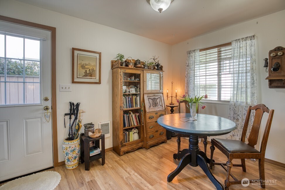 816 Spruce Street , Hoquiam, WA 98550