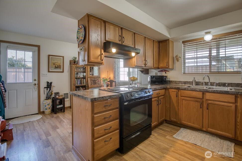 816 Spruce Street , Hoquiam, WA 98550