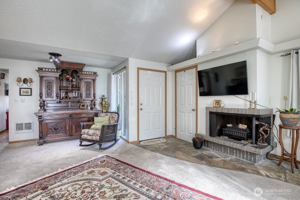 816 Spruce Street , Hoquiam, WA 98550