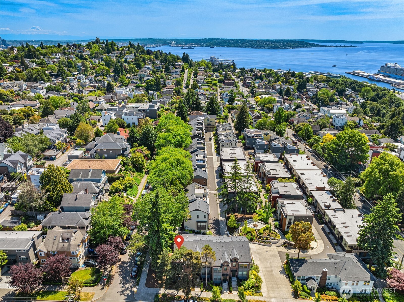 901 W McGraw Street #6, Seattle, WA 98119-3075