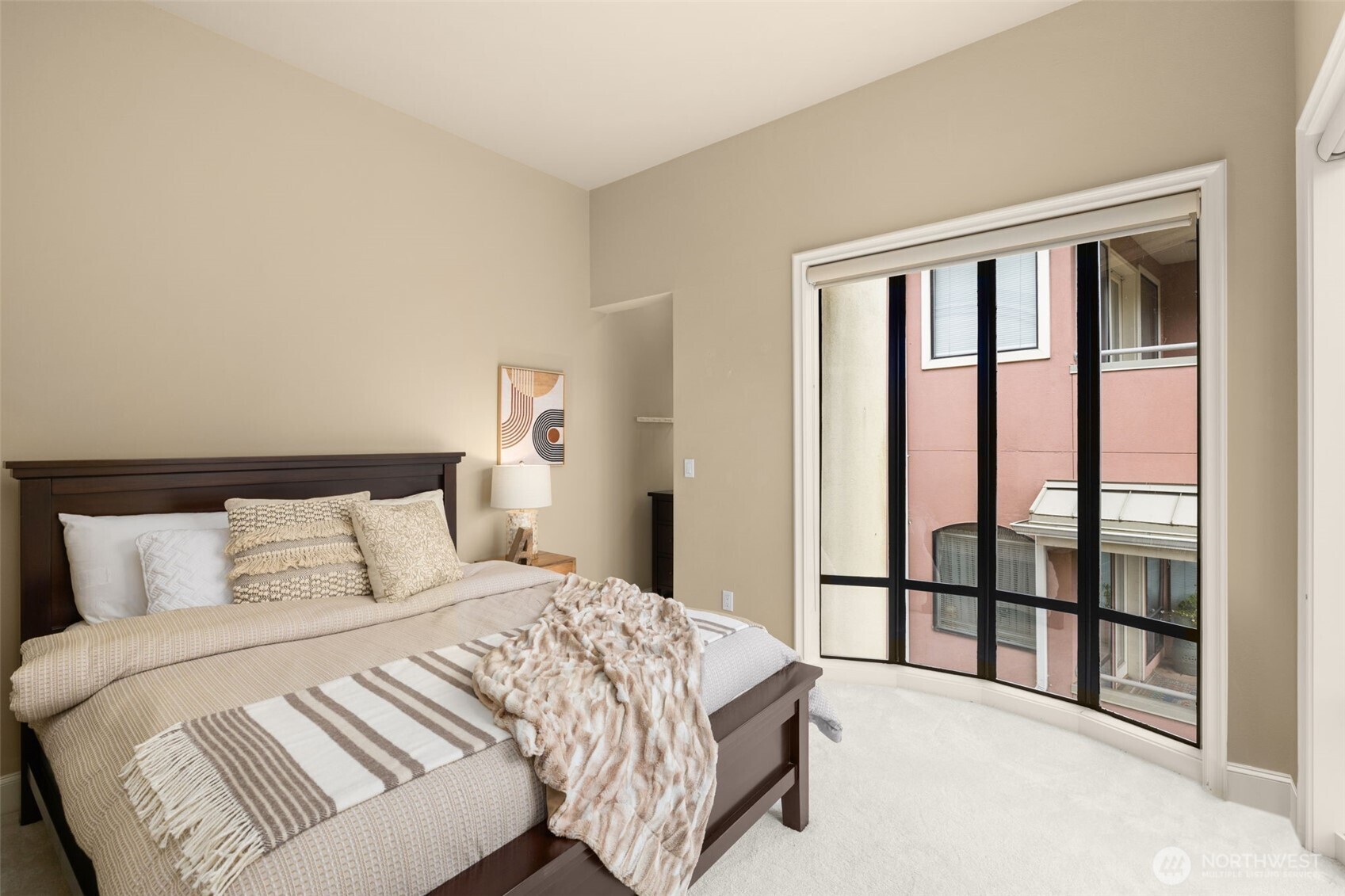 7700 E Green Lake Drive N #D13, Seattle, WA 98103