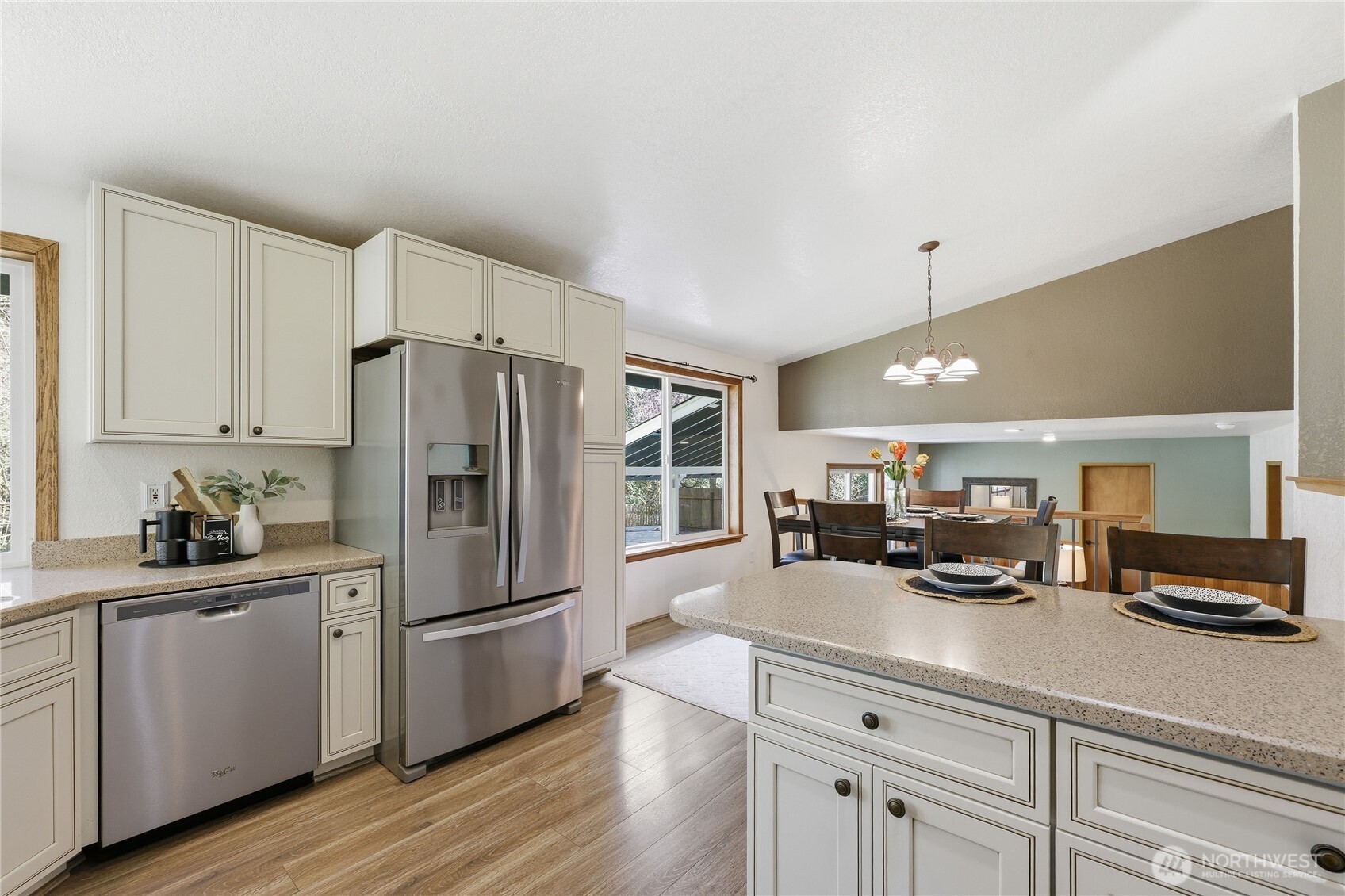 1050 NE Coco Court , Bremerton, WA 98311