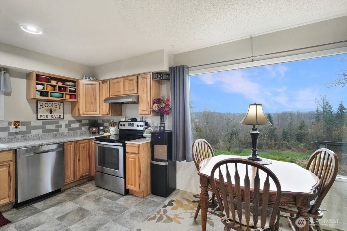 168 Middlecrest Drive , Toledo, WA 98591