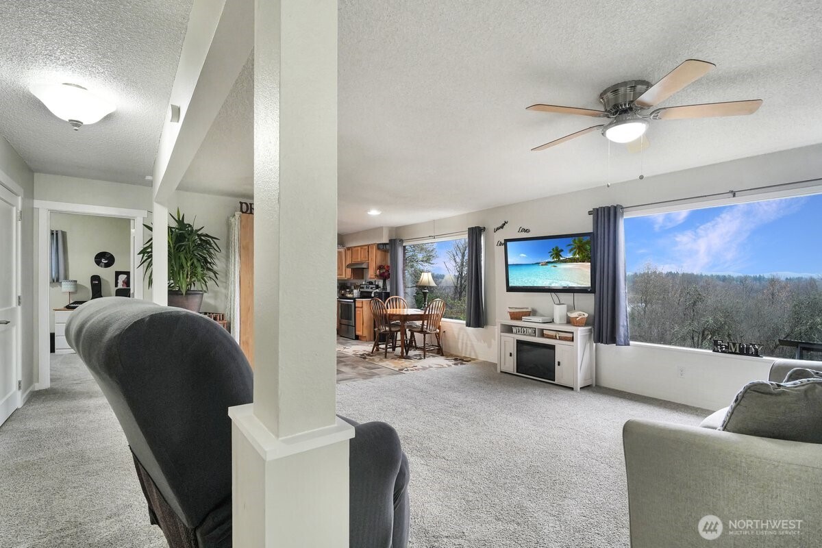 168 Middlecrest Drive , Toledo, WA 98591