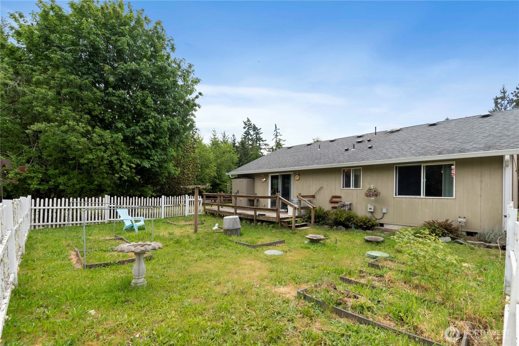 2219 Key Peninsula Highway SW, Lakebay, WA 98349
