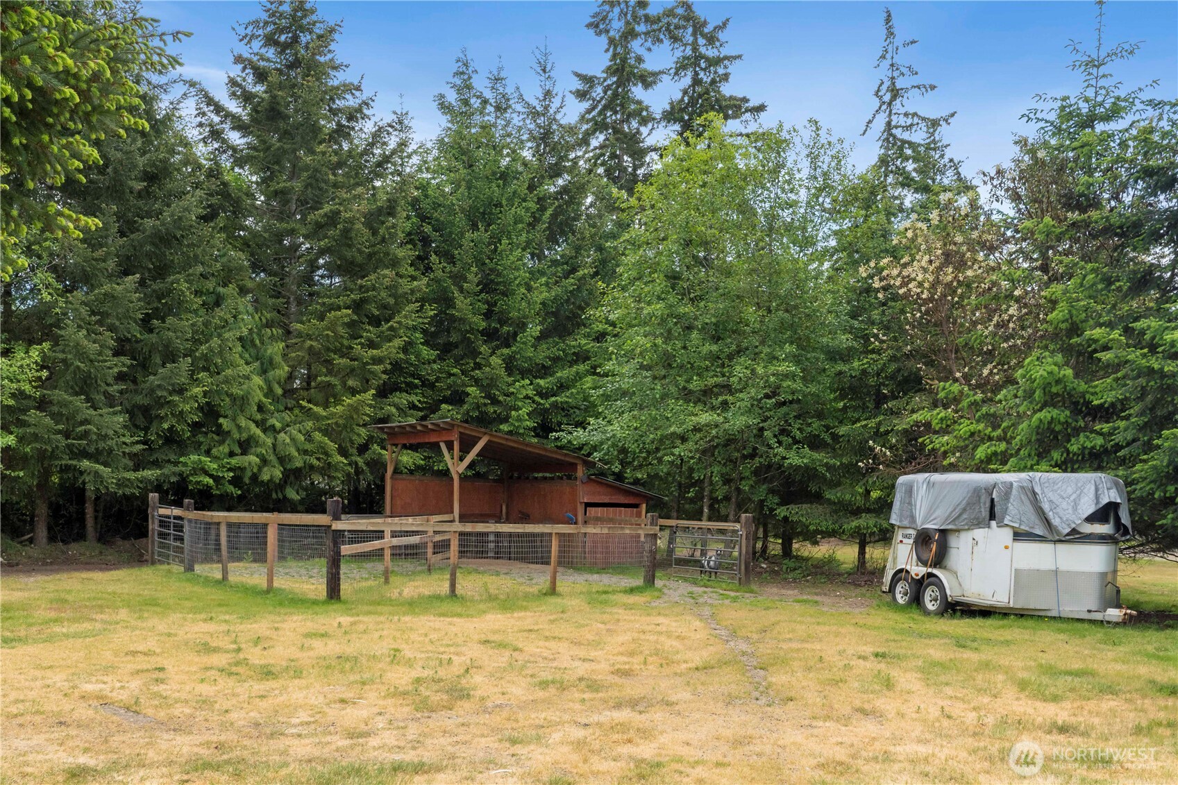 2219 Key Peninsula Highway SW, Lakebay, WA 98349