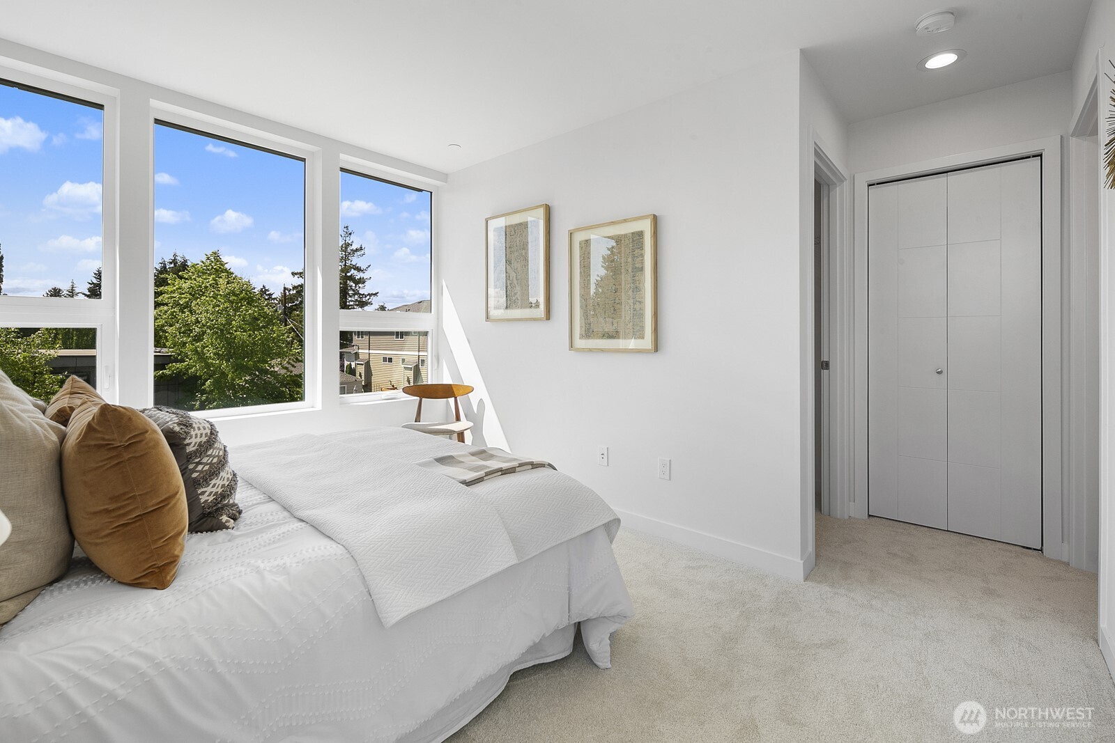 8831 B Wallingford Avenue N, Seattle, WA 98103