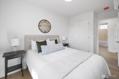 8831 B Wallingford Avenue N, Seattle, WA 98103 - Photo 15