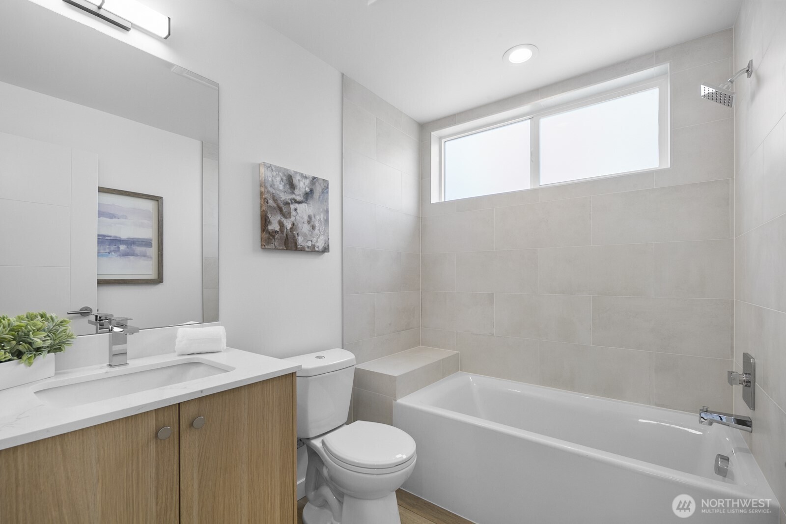 8831 B Wallingford Avenue N, Seattle, WA 98103