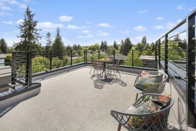 8831 B Wallingford Avenue N, Seattle, WA 98103 - Photo 18