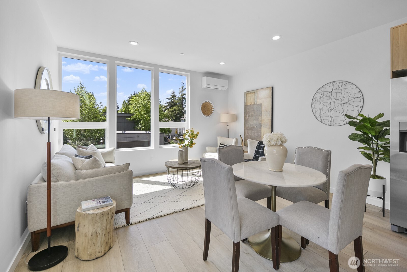 8831 B Wallingford Avenue N, Seattle, WA 98103