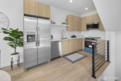 8831 B Wallingford Avenue N, Seattle, WA 98103 - Photo 6