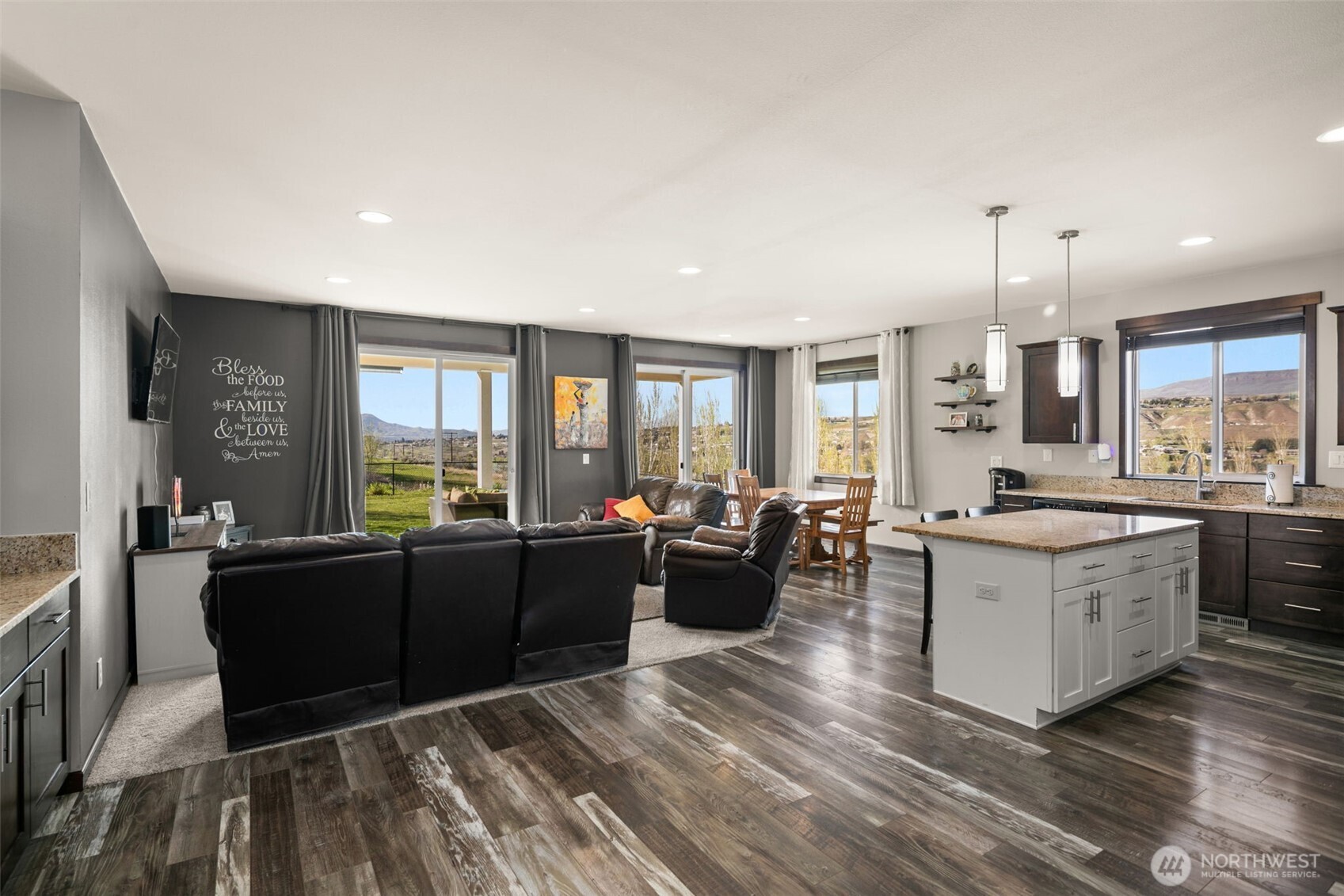 3050 Riverview Lane , Malaga, WA 98828