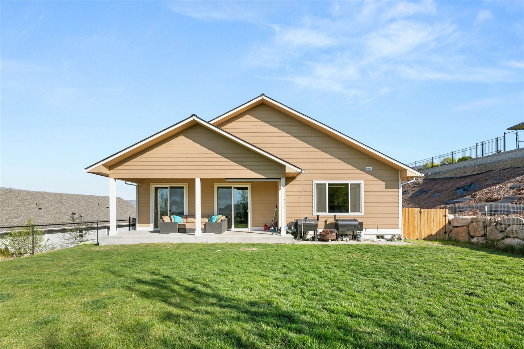 3050 Riverview Lane , Malaga, WA 98828