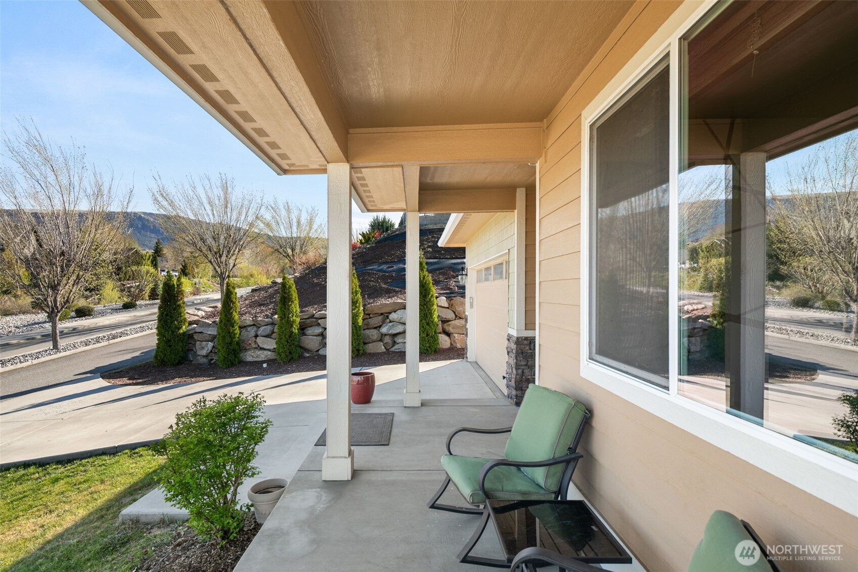 3050 Riverview Lane , Malaga, WA 98828