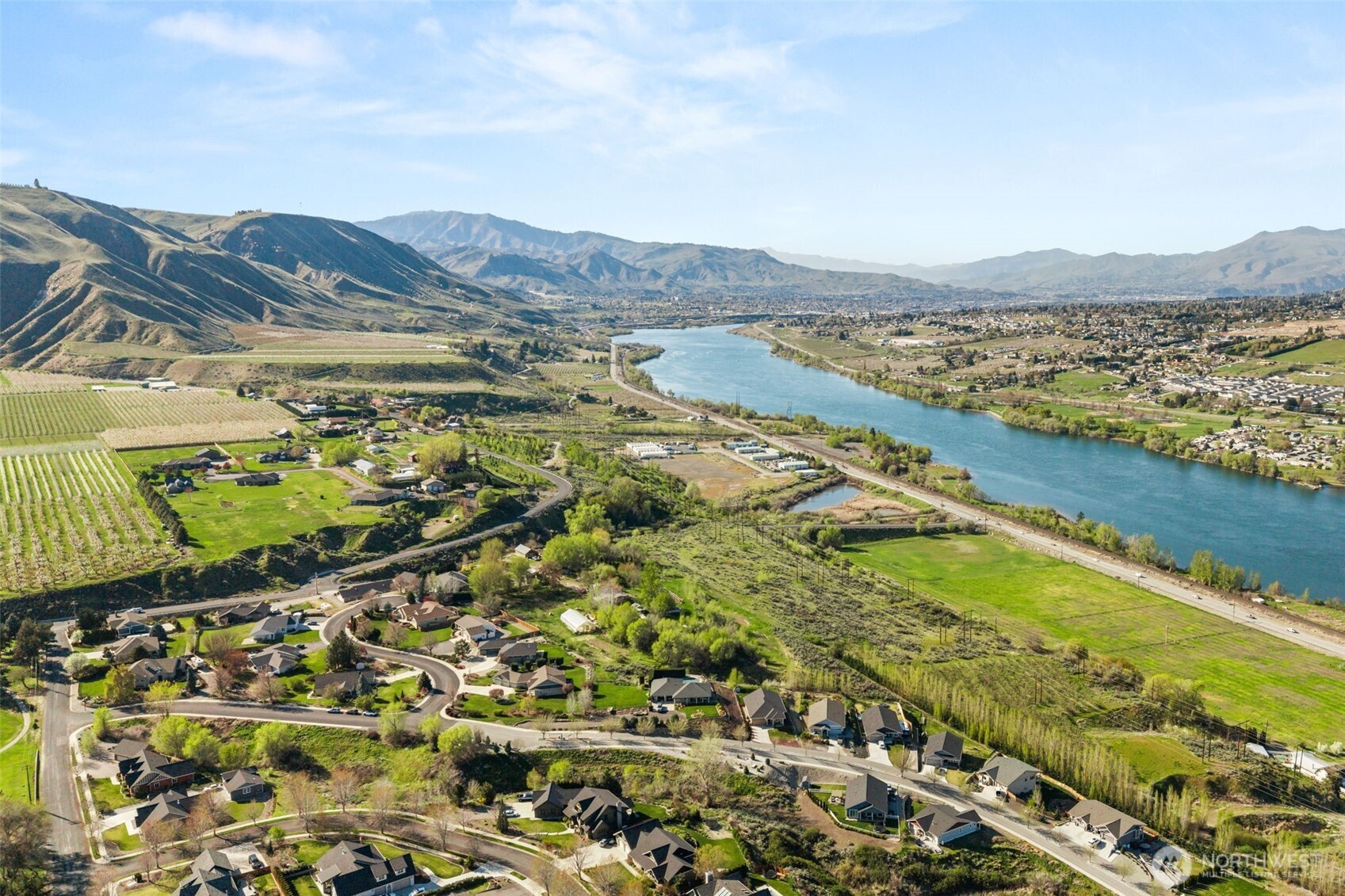 3050 Riverview Lane , Malaga, WA 98828