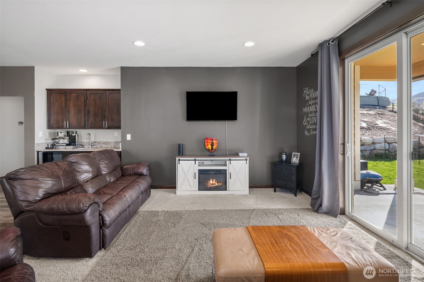 3050 Riverview Lane , Malaga, WA 98828
