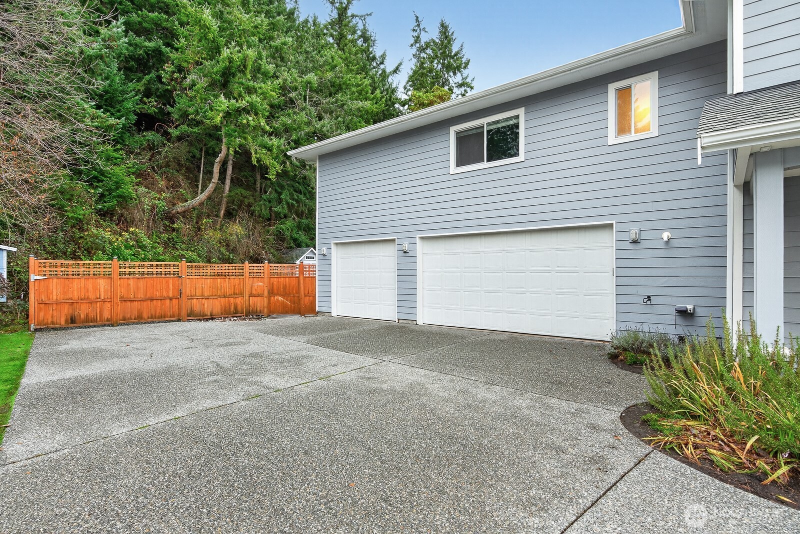200 Swinomish Dr , La Conner, WA 98257