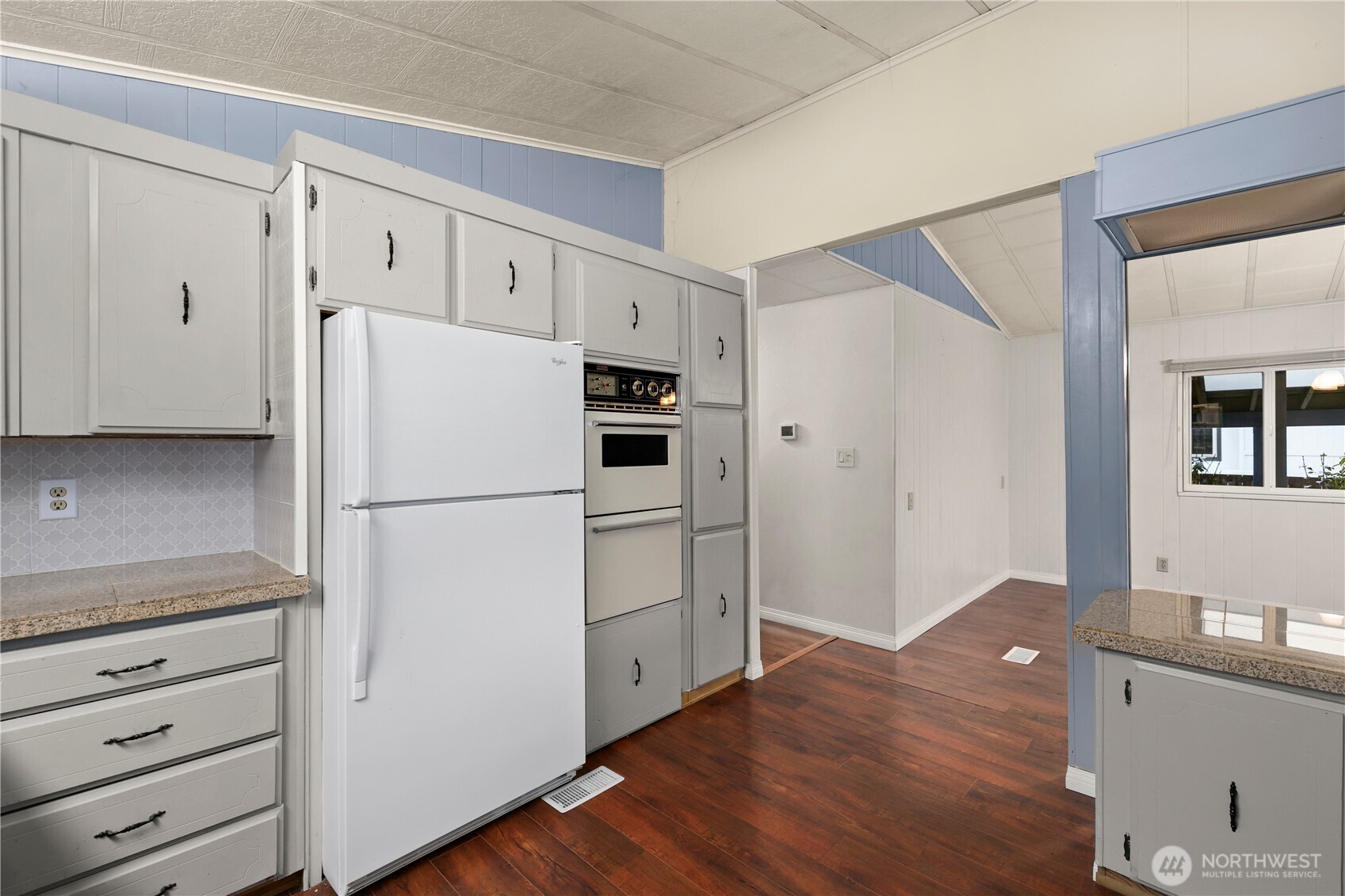 1402 22nd Street NE #402, Auburn, WA 98002