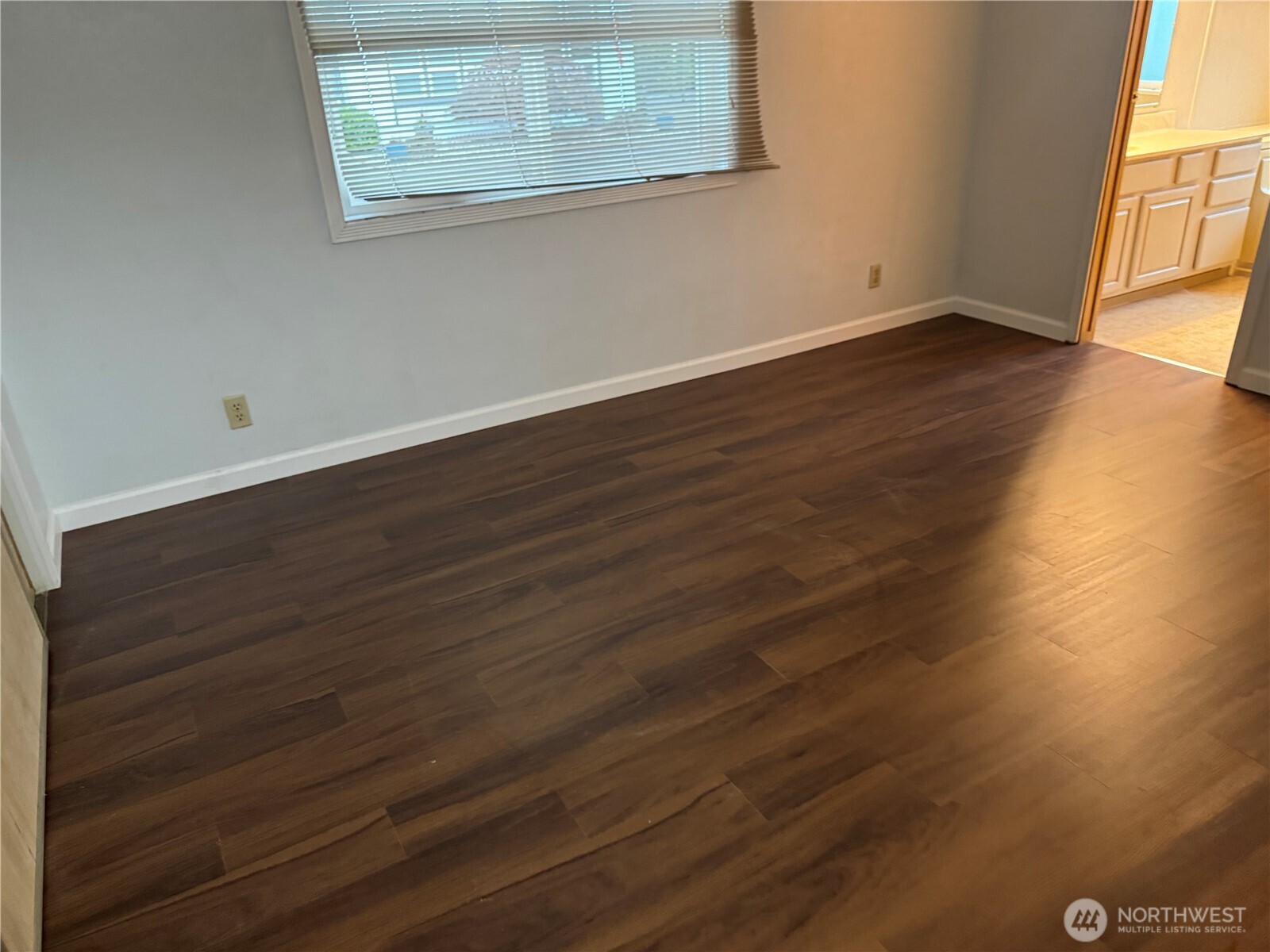 1402 22nd Street NE #402, Auburn, WA 98002