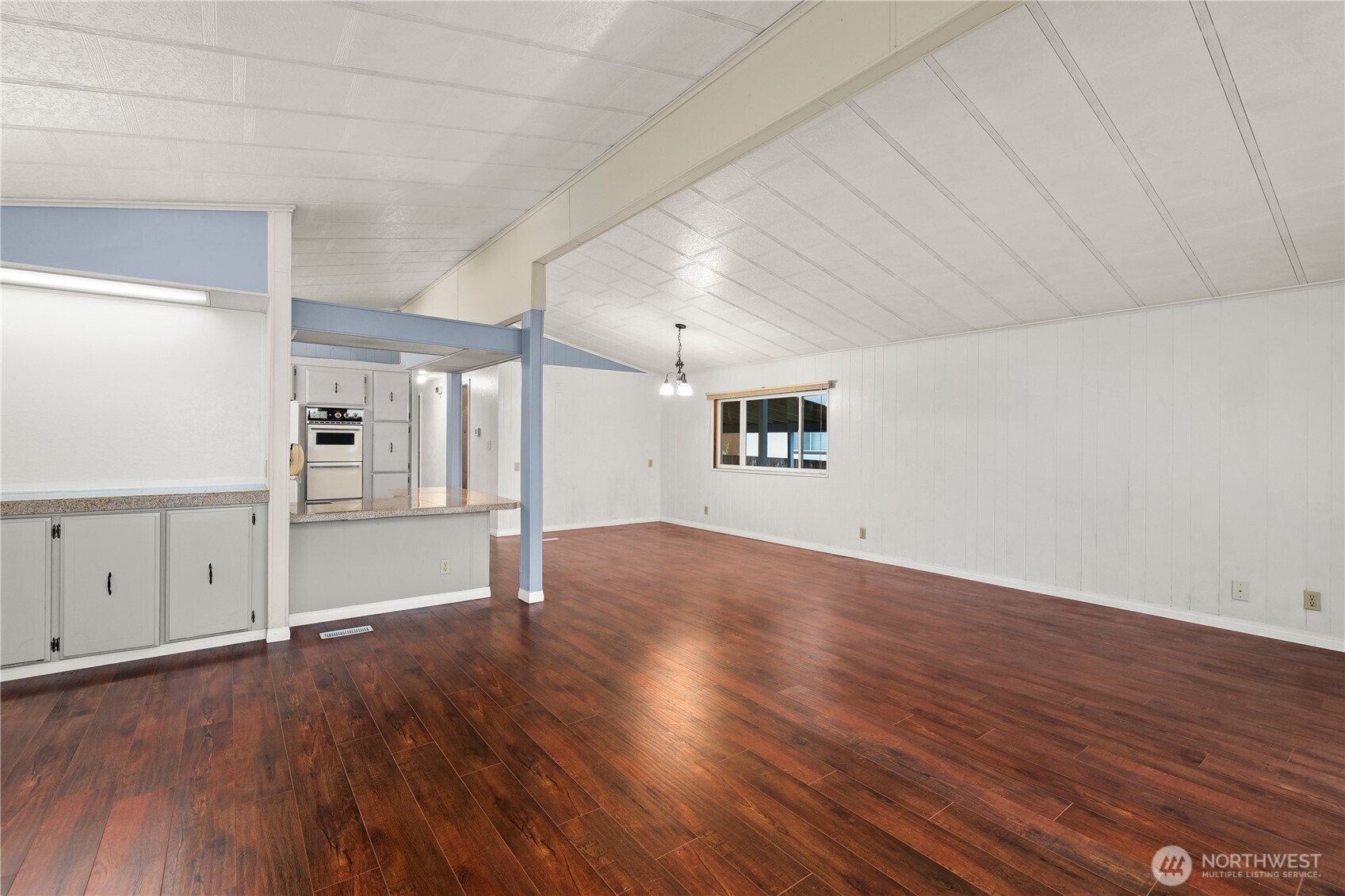 1402 22nd Street NE #402, Auburn, WA 98002