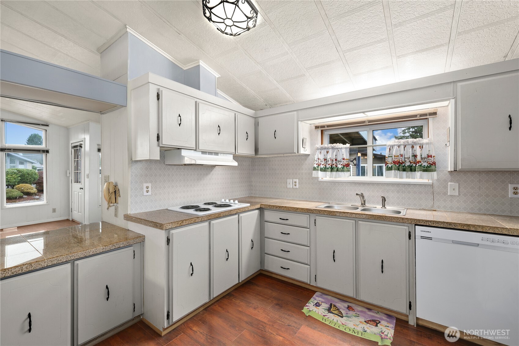 1402 22nd Street NE #402, Auburn, WA 98002