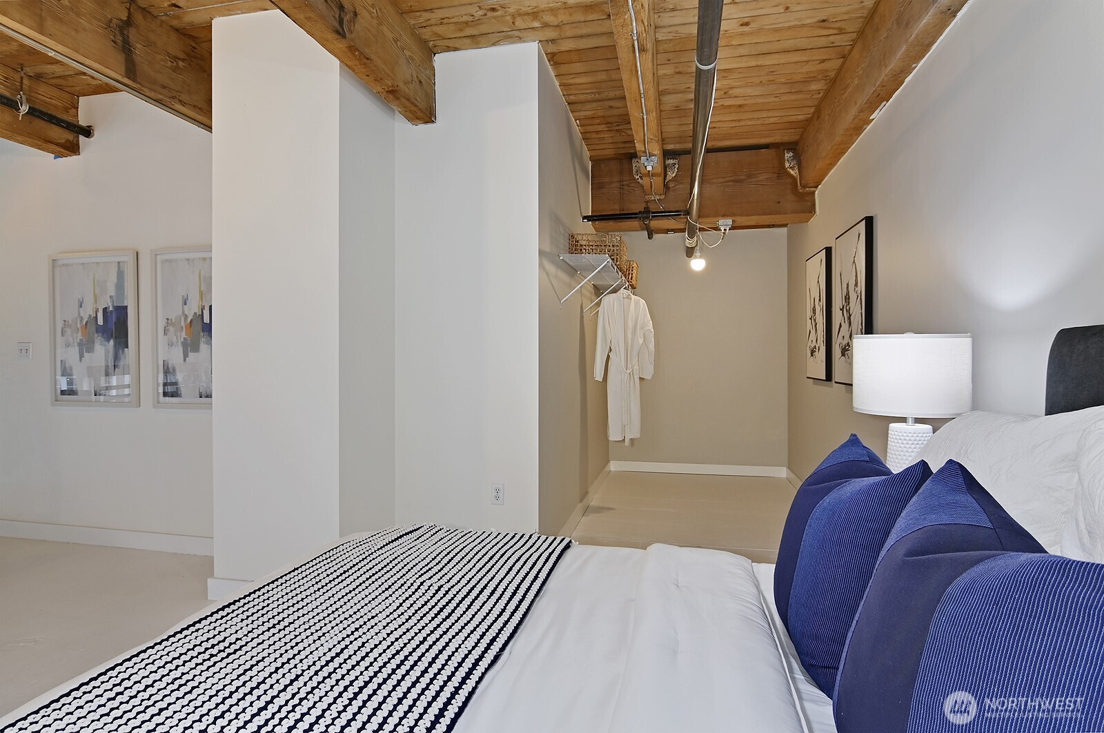 1505 11th Avenue #204, Seattle, WA 98122