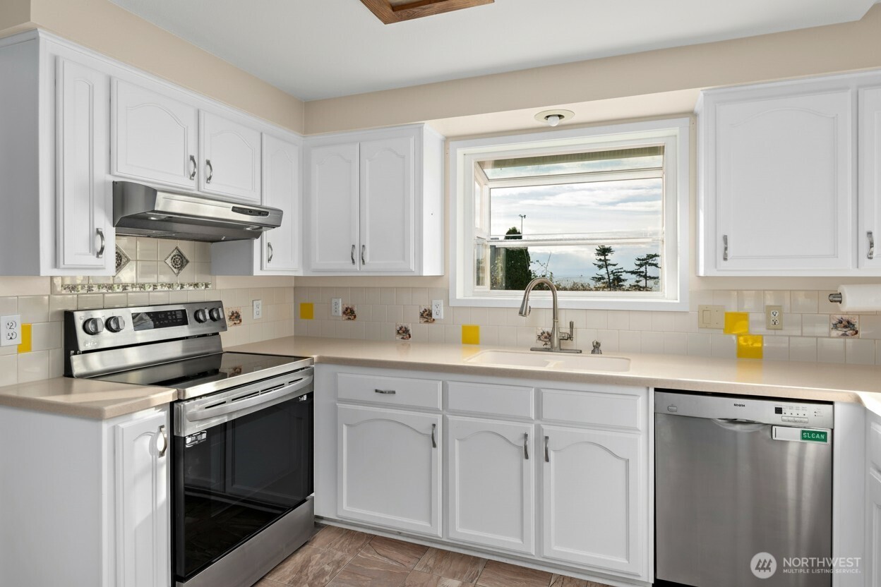 765 El Toro Street , Coupeville, WA 98239