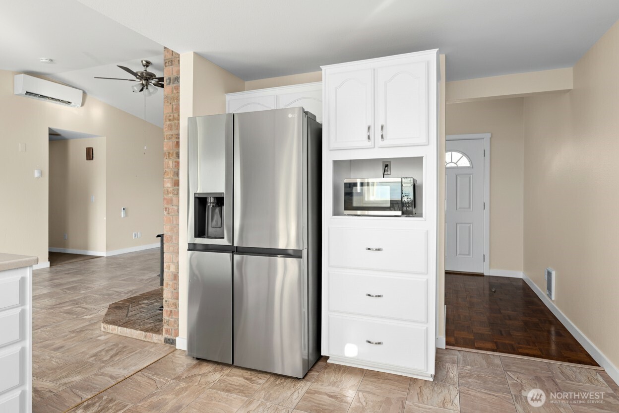 765 El Toro Street , Coupeville, WA 98239