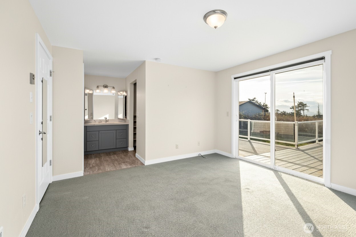 765 El Toro Street , Coupeville, WA 98239