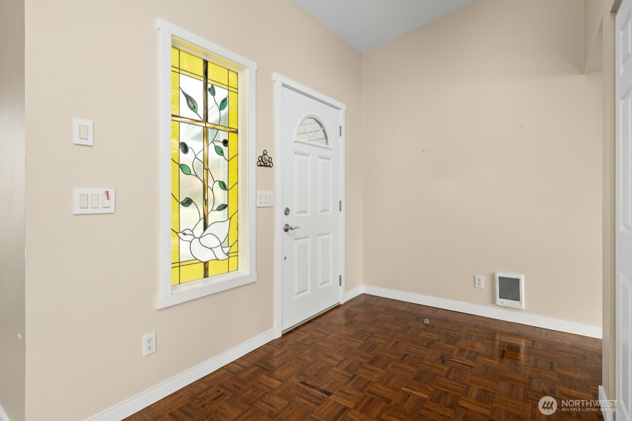 765 El Toro Street , Coupeville, WA 98239