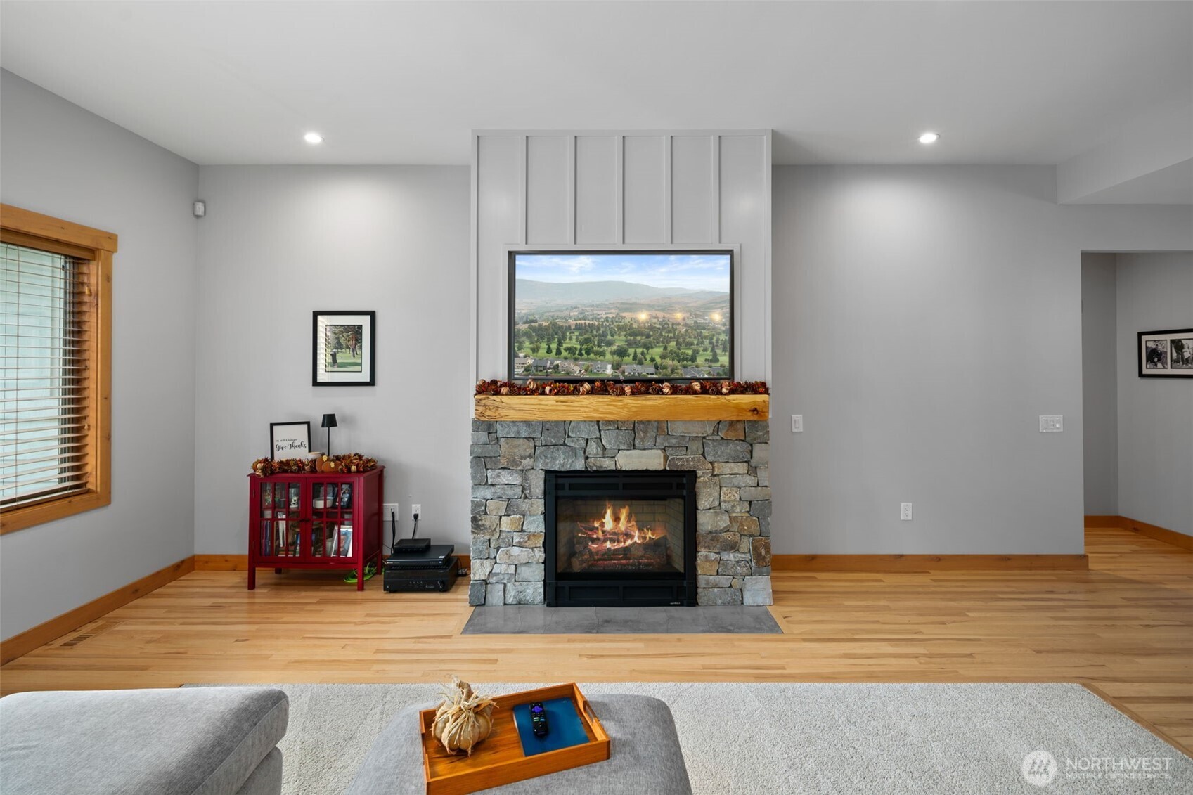2535 Tuscany Lane , Malaga, WA 98828