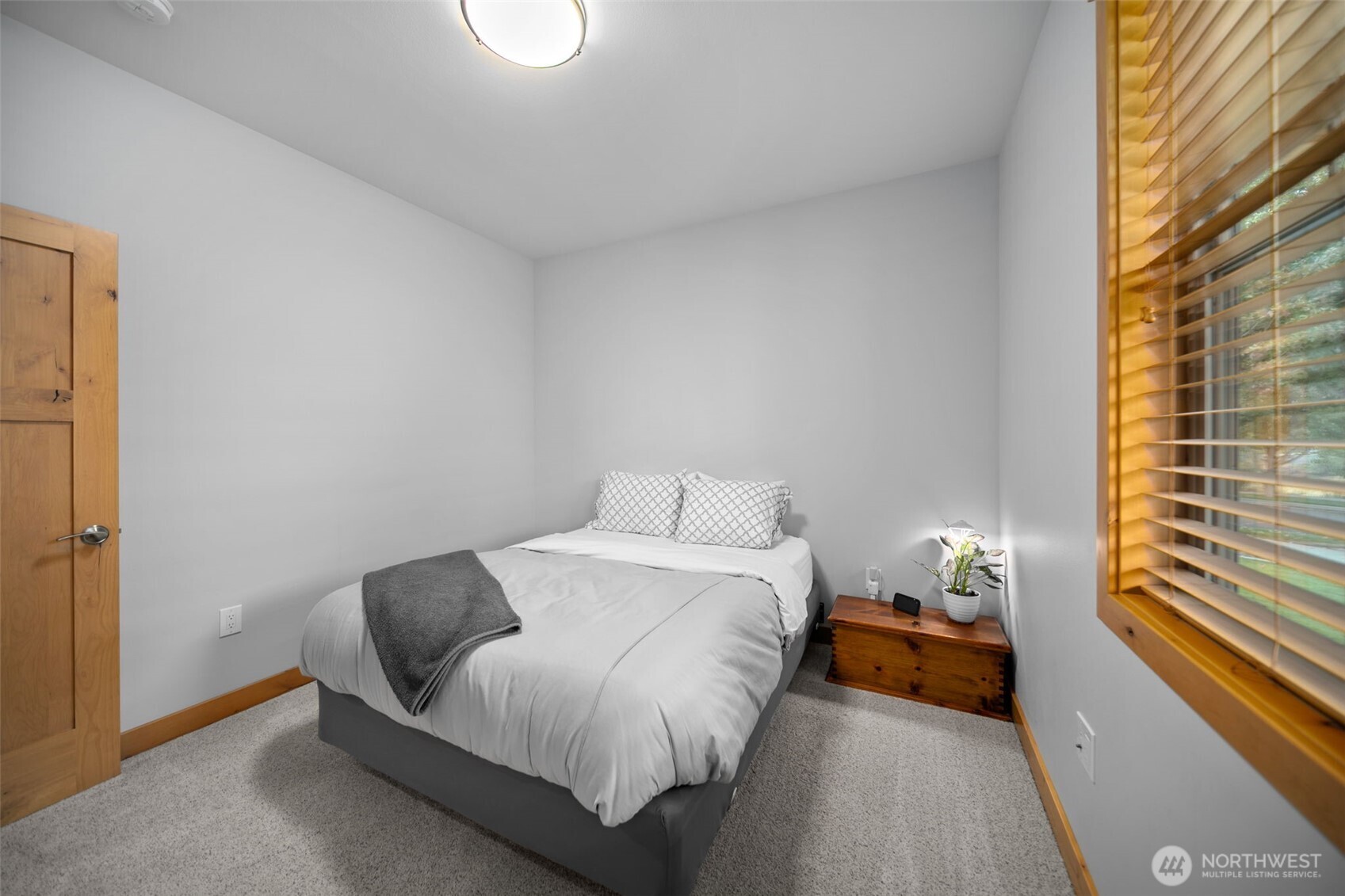 2535 Tuscany Lane , Malaga, WA 98828