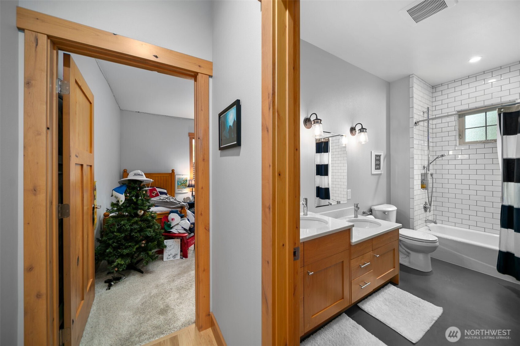 2535 Tuscany Lane , Malaga, WA 98828