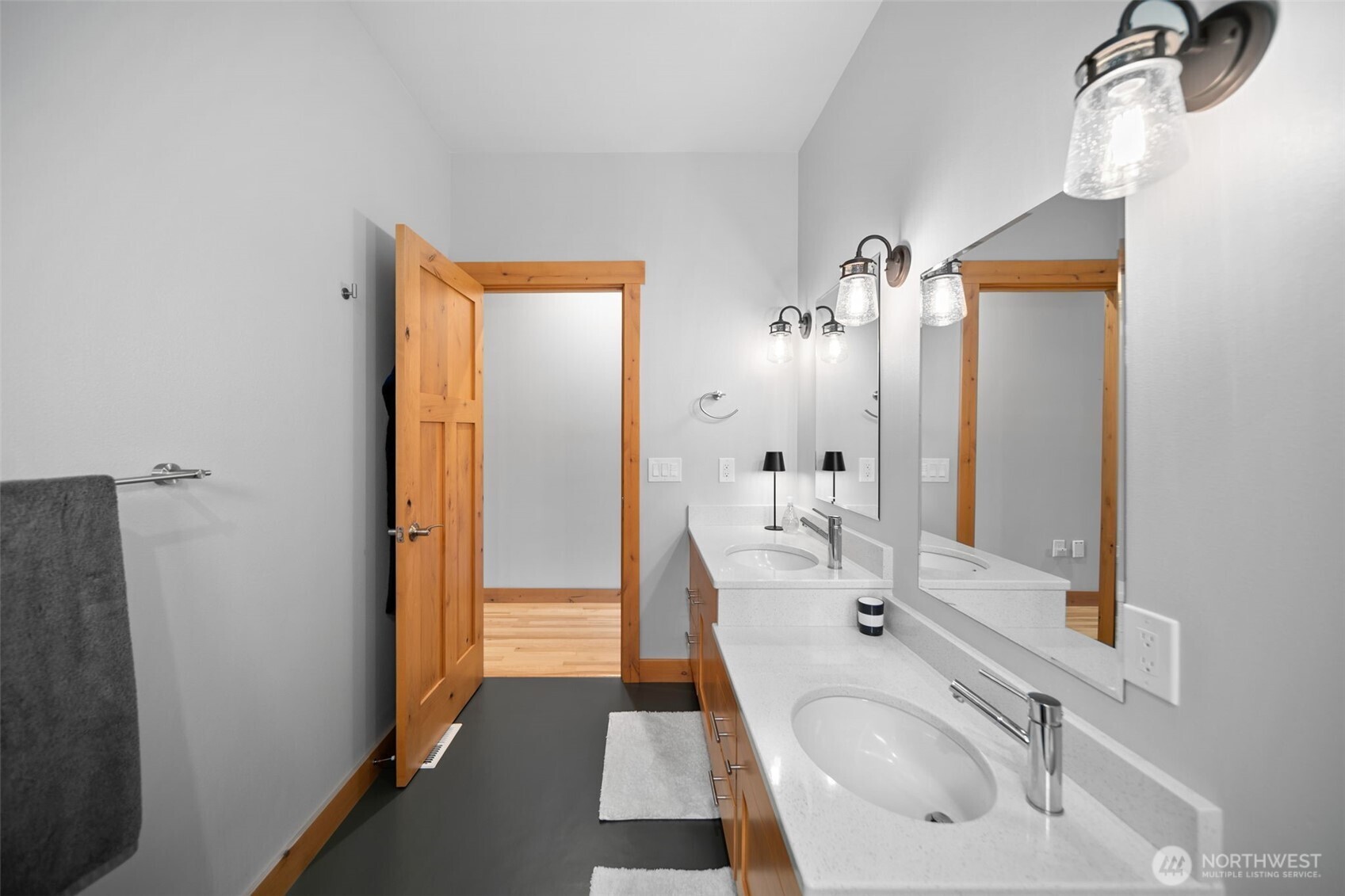 2535 Tuscany Lane , Malaga, WA 98828