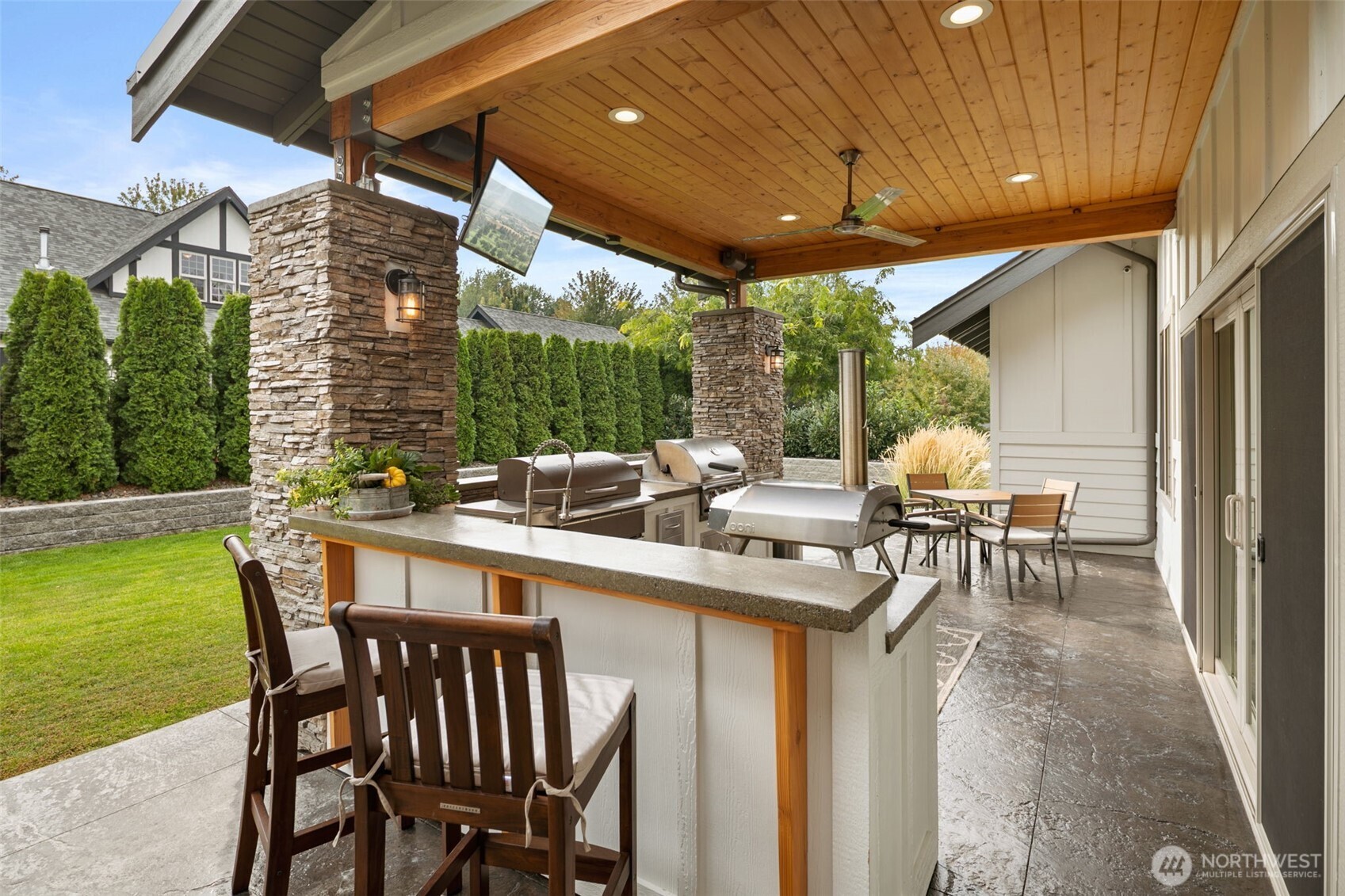 2535 Tuscany Lane , Malaga, WA 98828