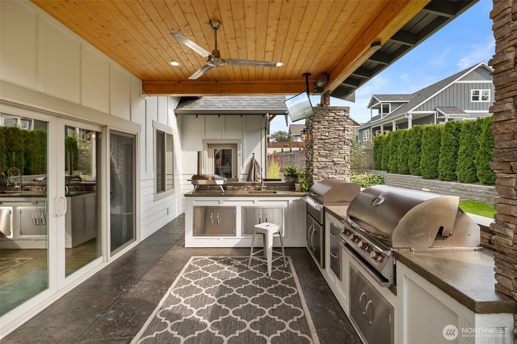 2535 Tuscany Lane , Malaga, WA 98828