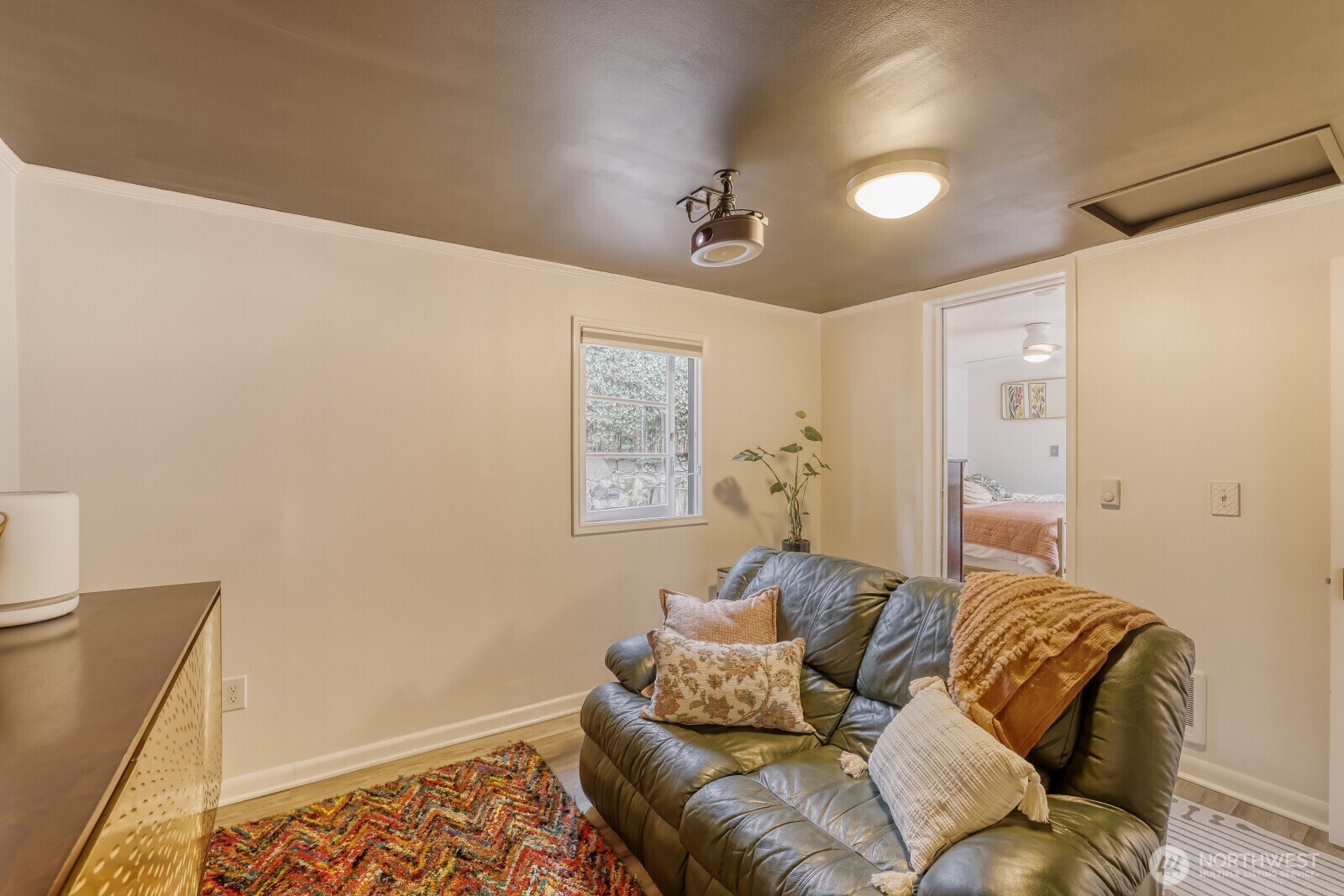 4034 NE 109th Street , Seattle, WA 98125