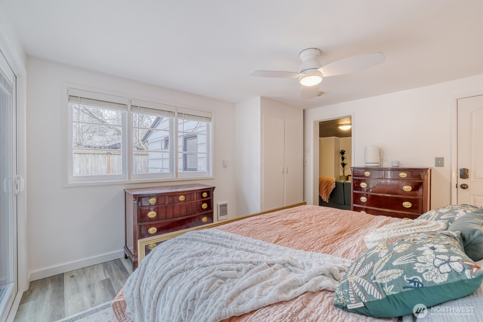 4034 NE 109th Street , Seattle, WA 98125