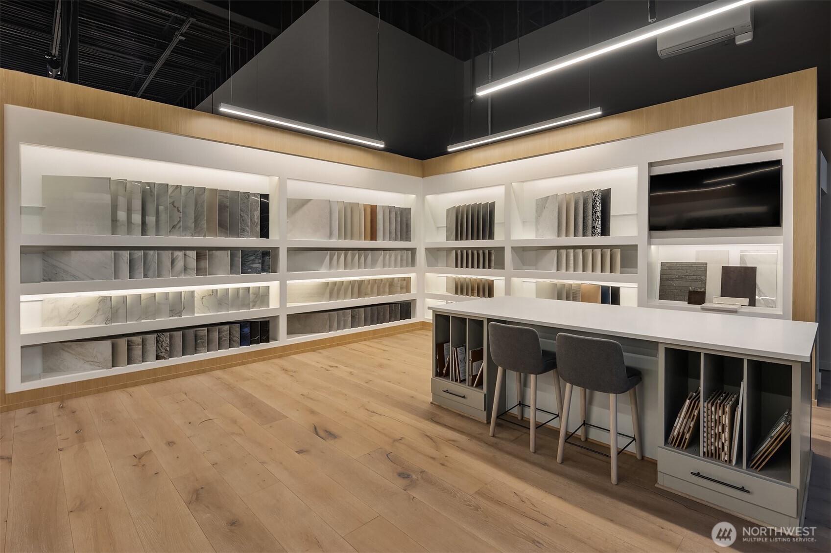 10806 (HS 45) 120th Lane NE #B, Kirkland, WA 98033