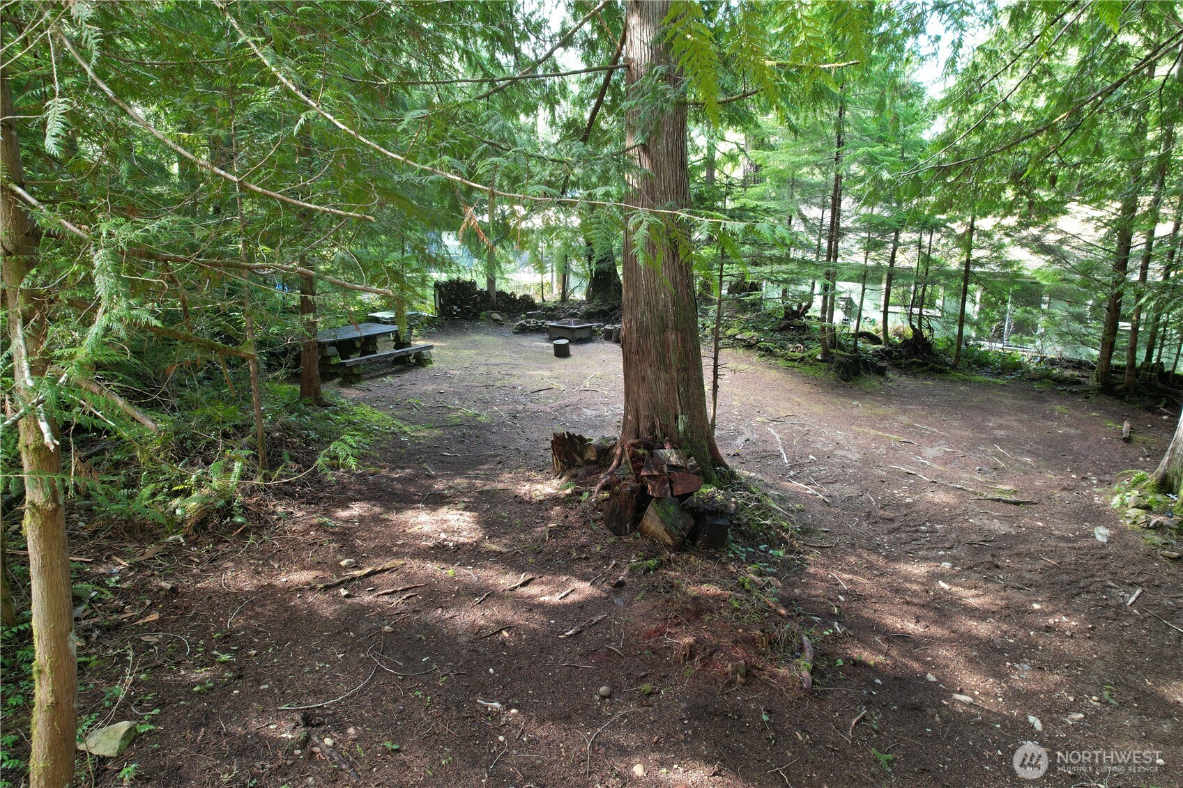 11 N Discovery Drive , Hoodsport, WA 98548