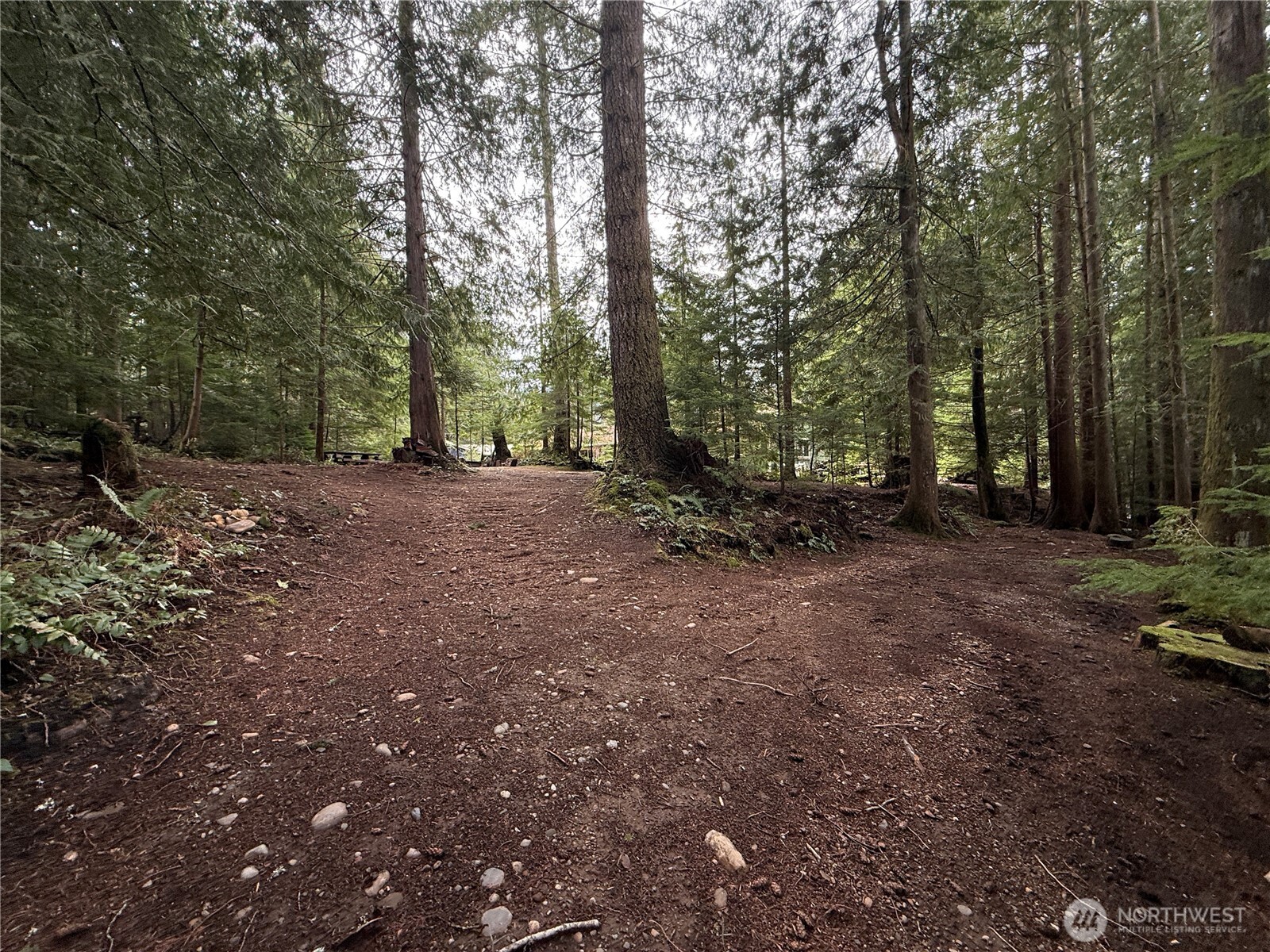 11 N Discovery Drive , Hoodsport, WA 98548